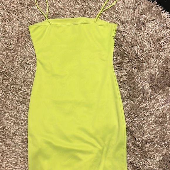 WINDSOR Yellow Spaghetti Strap‎ Lined Bodycon Mini Dress Size Small - Picture 9 of 9